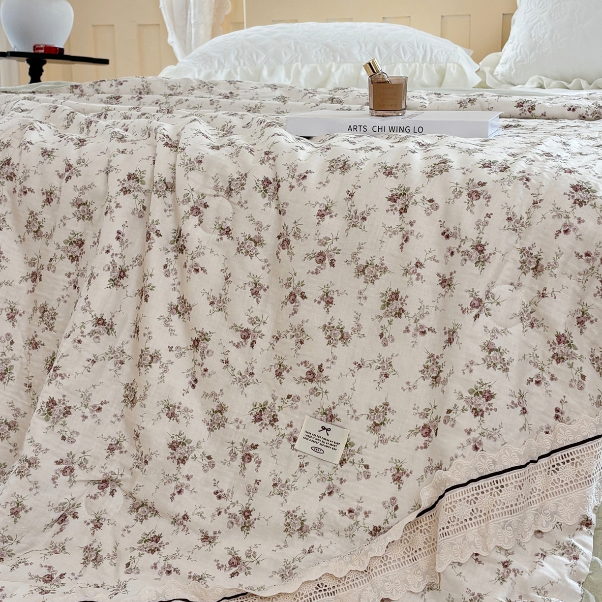 91家纺网 家纺一手货源 找家纺 有货 2026春夏新款全棉双层纱被子被芯-南法假日系列 淡玫园