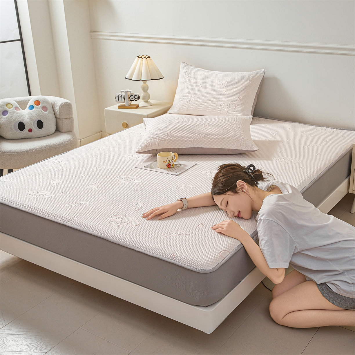 91家纺网 家纺一手货源 找家纺 恒爱家纺 2026新款冰豆豆冰丝床笠凉席席子凉席 大耳狗-粉色