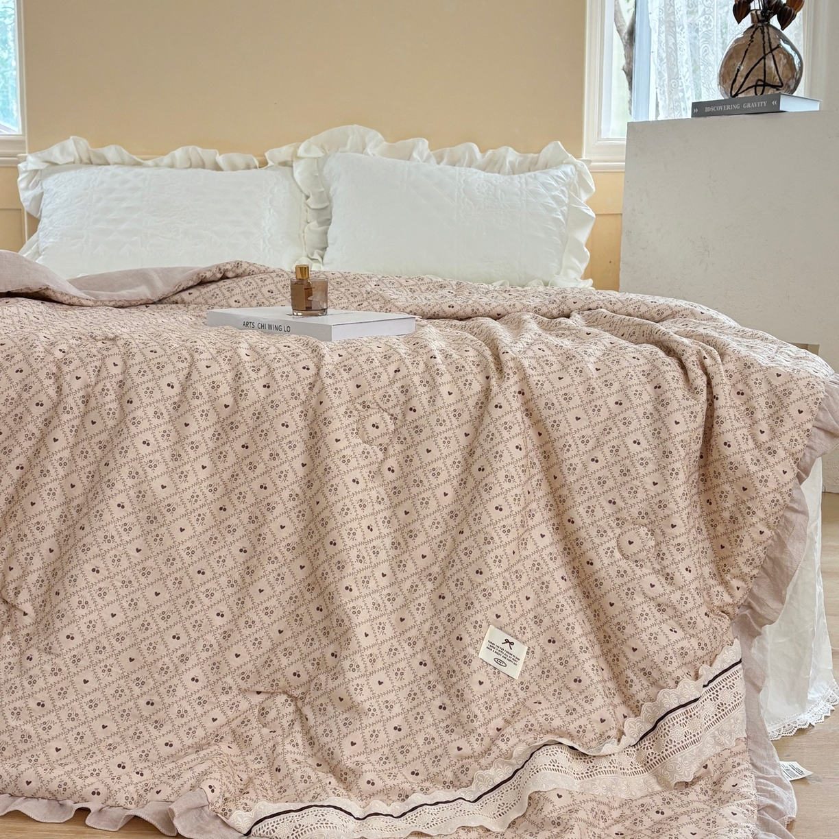 91家纺网 家纺一手货源 找家纺 有货 2026春夏新款全棉双层纱被子被芯-南法假日系列 桃心曲