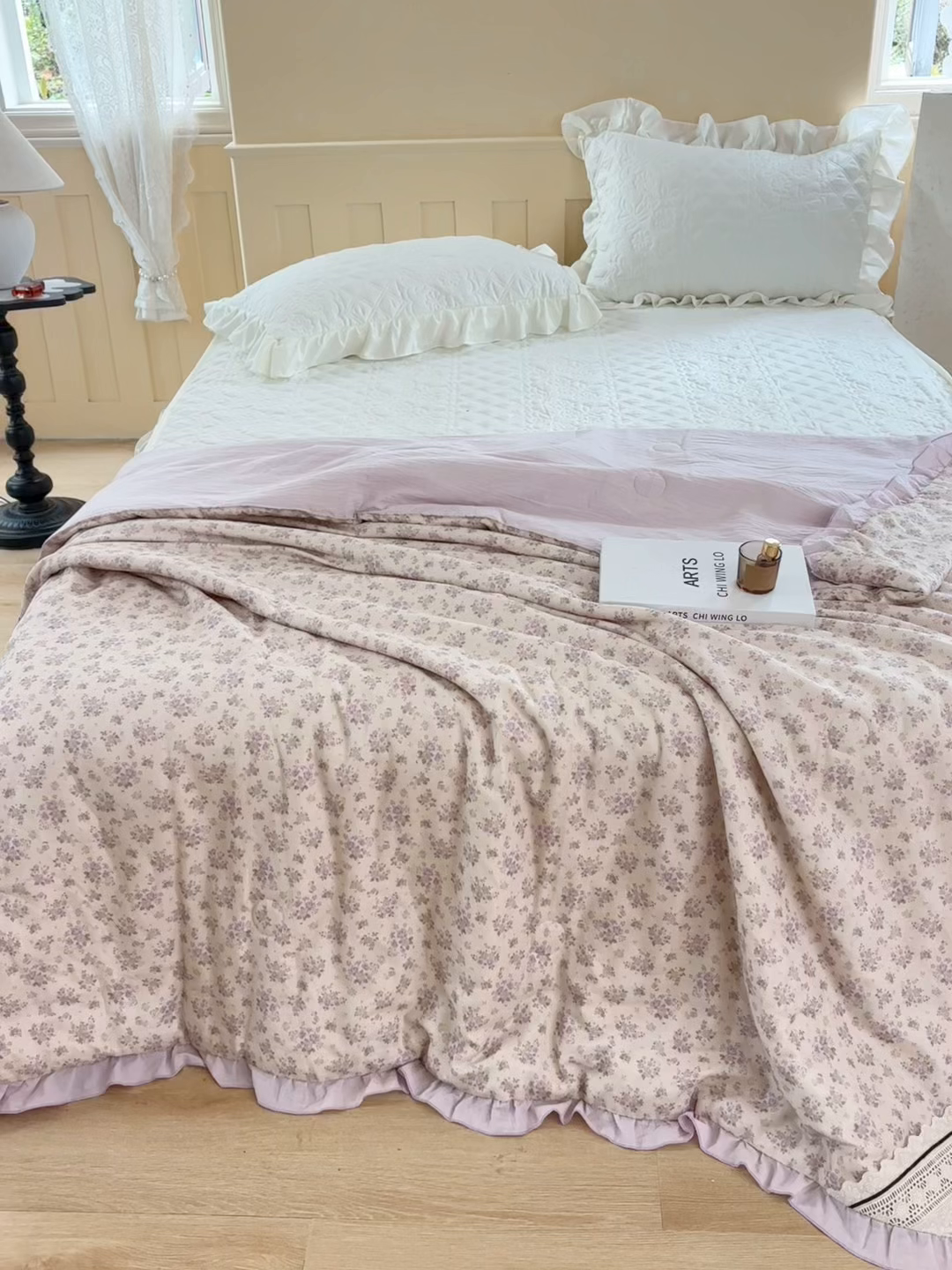 91家纺网 家纺一手货源 找家纺 有货 2026春夏新款全棉双层纱被子被芯-南法假日系列 熏衣茶