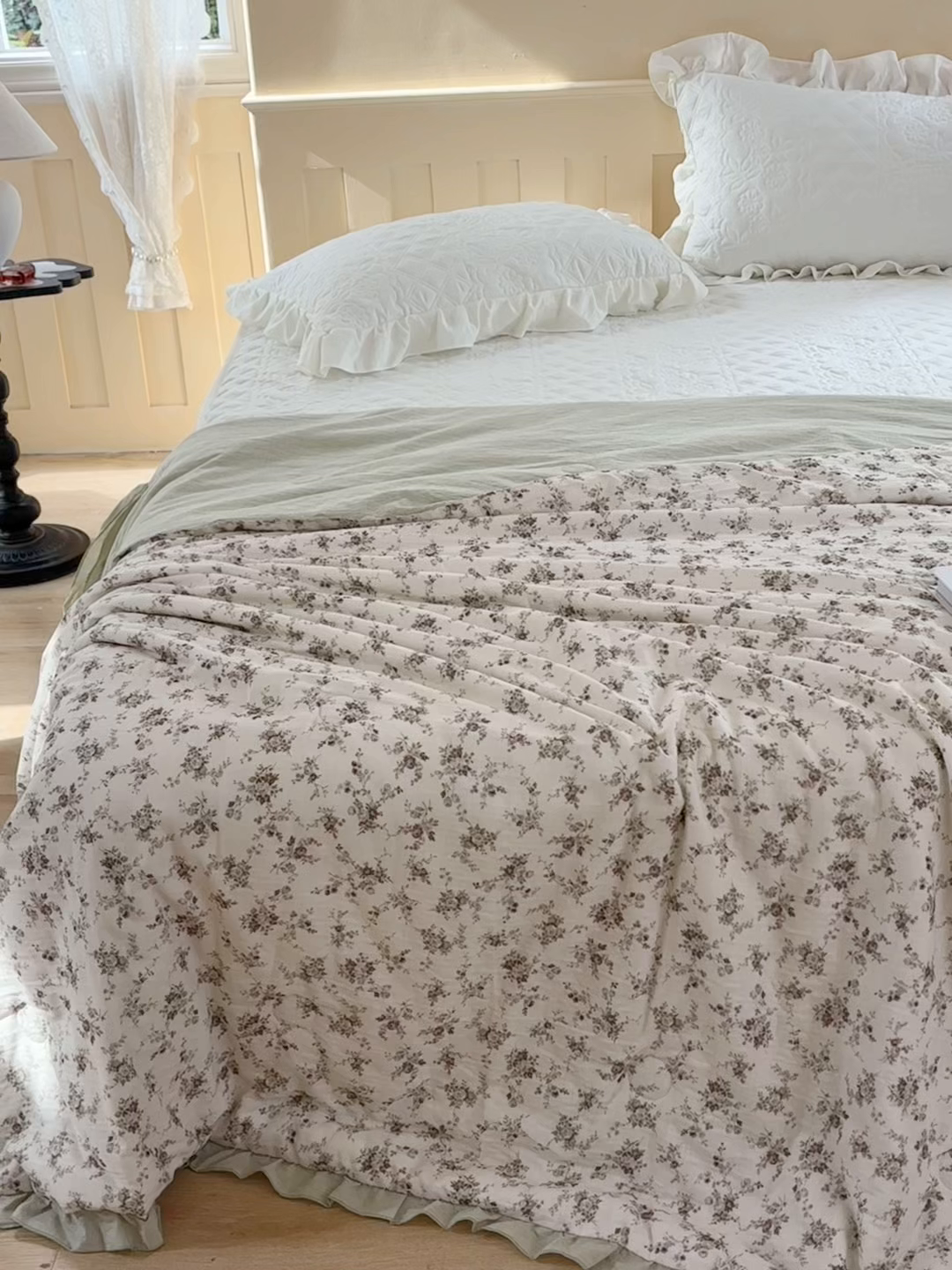 91家纺网 家纺一手货源 找家纺 有货 2026春夏新款全棉双层纱被子被芯-南法假日系列 淡玫园