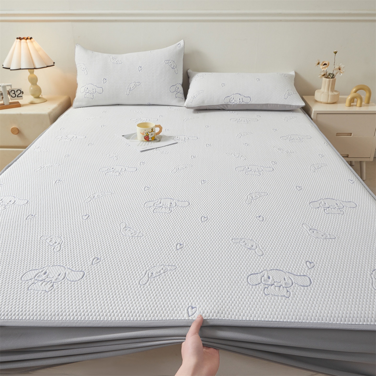 91家纺网 家纺一手货源 找家纺 恒爱家纺 2026新款冰豆豆冰丝床笠凉席席子凉席 大耳狗-蓝