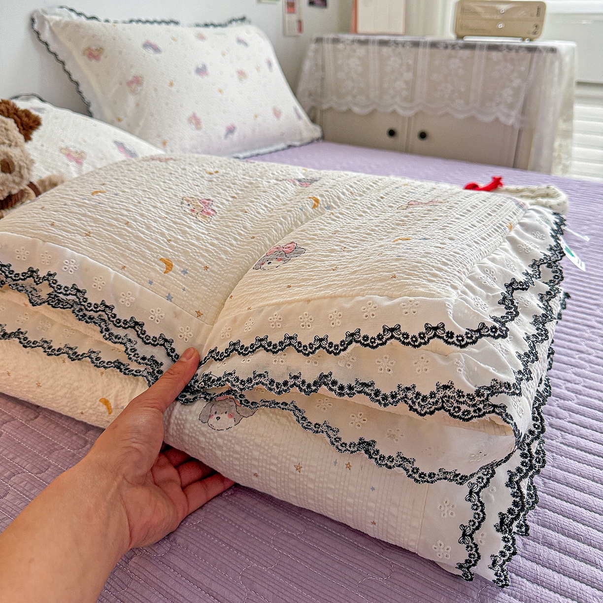 91家纺网 家纺一手货源 找家纺 （总）富米莱（原臻工厂） 2026春夏新款云感泡芙棉复古法式花边床盖床裙被套夏凉被四件套一小红书推荐