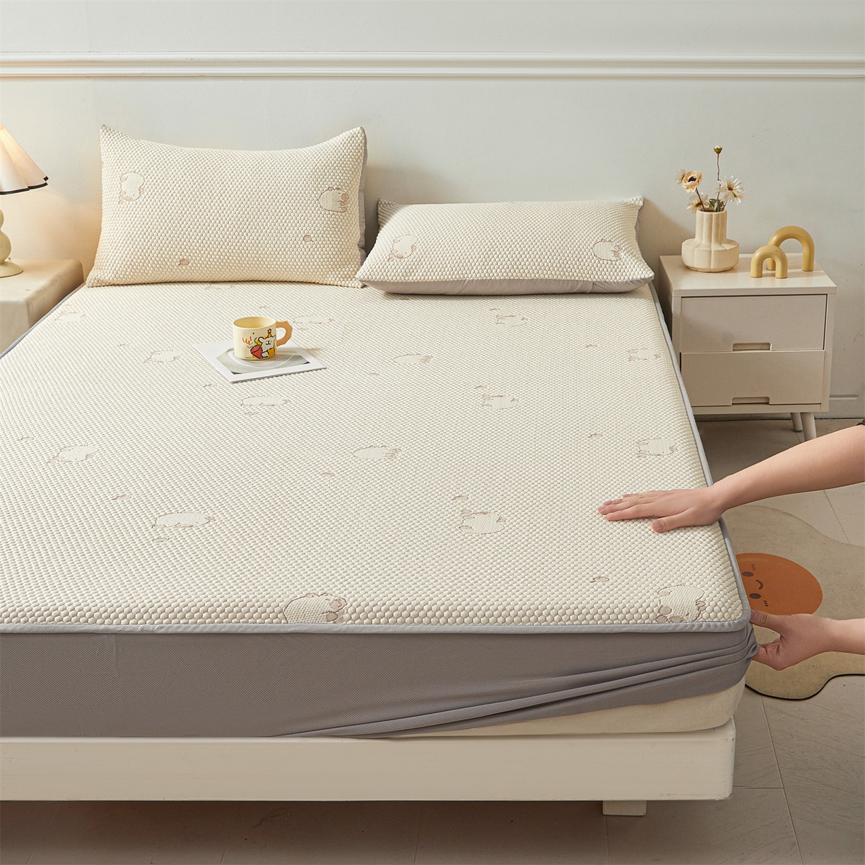 91家纺网 家纺一手货源 找家纺 恒爱家纺 2026新款冰豆豆冰丝床笠凉席席子凉席 卡皮巴拉-豆沙