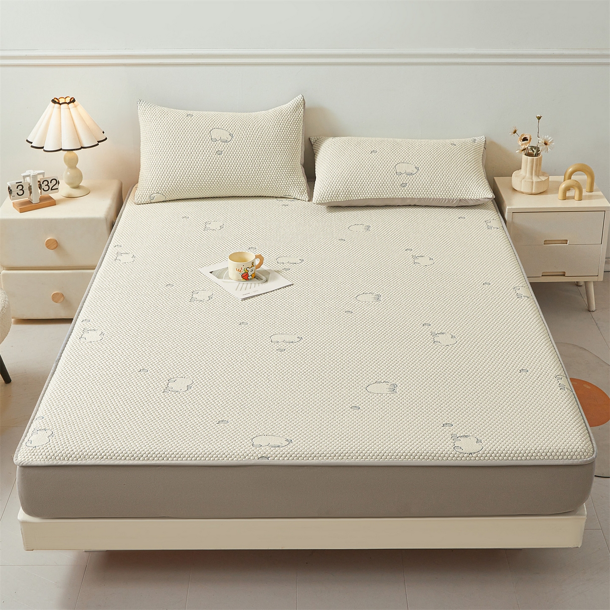 91家纺网 家纺一手货源 找家纺 恒爱家纺 2026新款冰豆豆冰丝床笠凉席席子凉席 卡皮巴拉-蓝