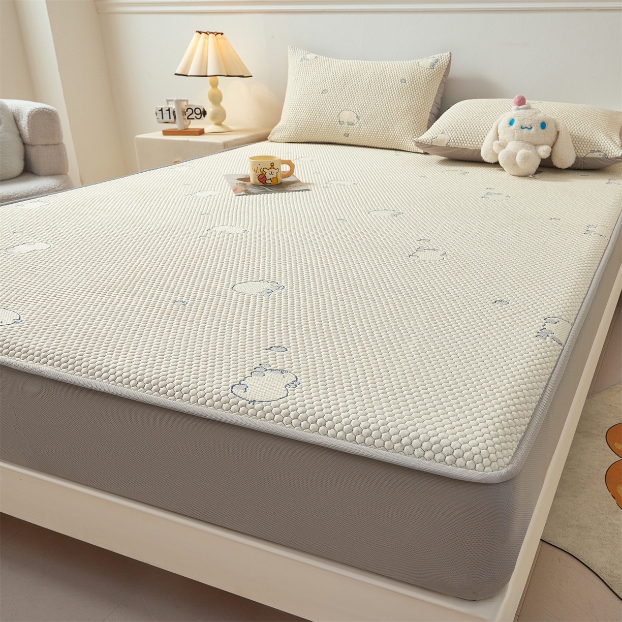 91家纺网 家纺一手货源 找家纺 恒爱家纺 2026新款冰豆豆冰丝床笠凉席席子凉席 卡皮巴拉-蓝