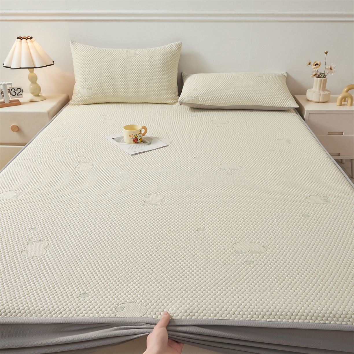 91家纺网 家纺一手货源 找家纺 恒爱家纺 2026新款冰豆豆冰丝床笠凉席席子凉席 卡皮巴拉-绿