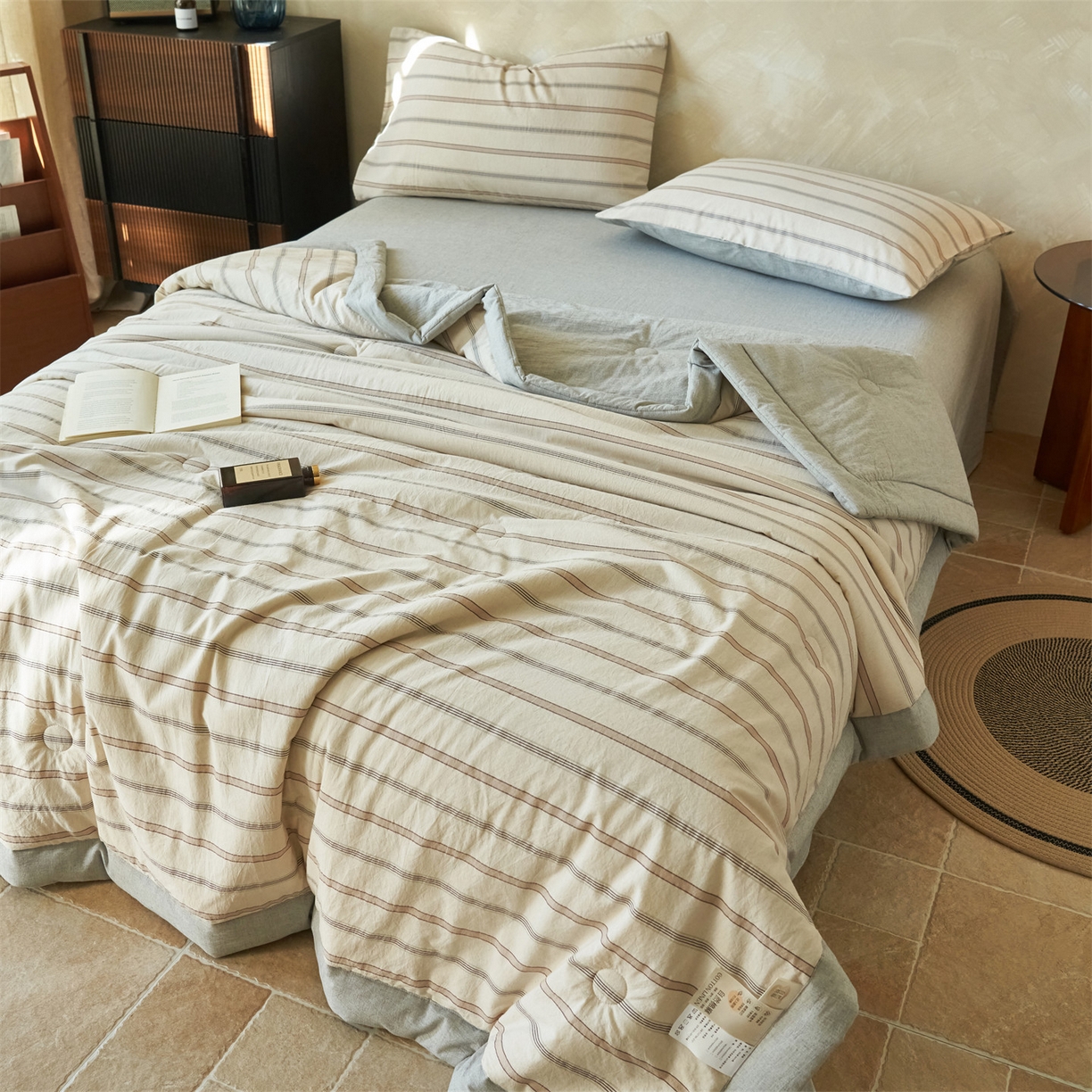 91家纺网 家纺一手货源 找家纺 恒爱家纺 2026春夏新款全棉棉麻夏被夏凉被空调被四件套系列 棠川