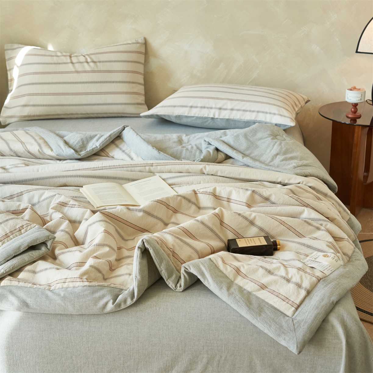91家纺网 家纺一手货源 找家纺 恒爱家纺 2026春夏新款全棉棉麻夏被夏凉被空调被四件套系列 棠川