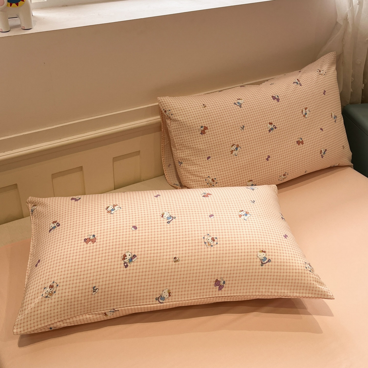 91家纺网 家纺一手货源 找家纺 一加一 2026新款云柔棉印花凉感冰蚕夏被夏凉被空调被四件套 粉格凯蒂