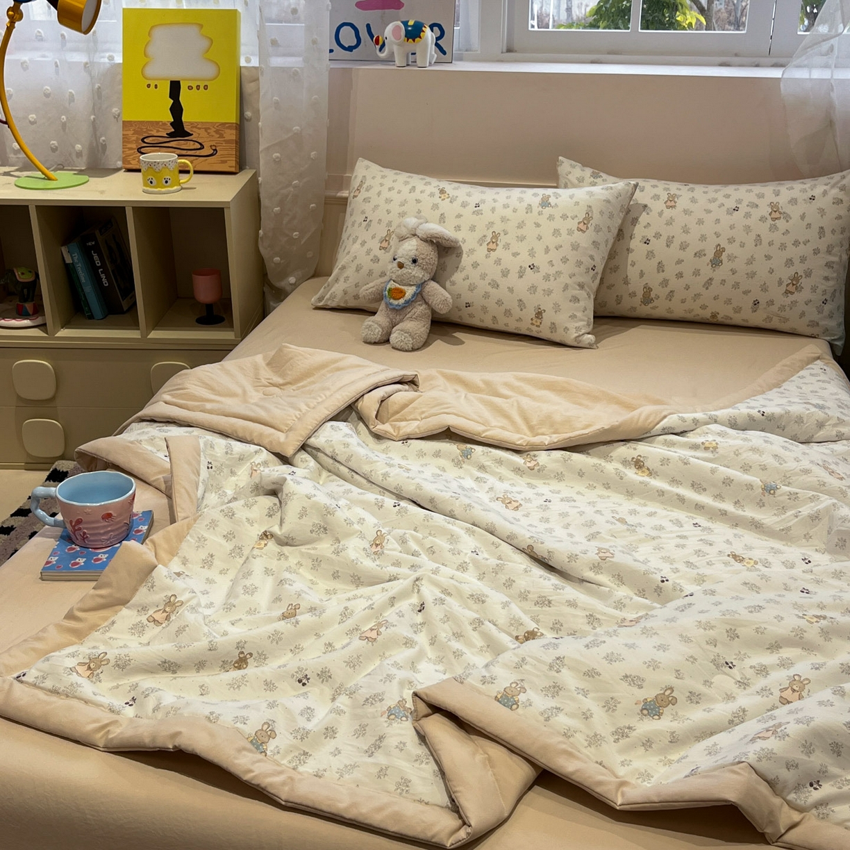 91家纺网 家纺一手货源 找家纺 一加一 2026新款云柔棉印花凉感冰蚕夏被夏凉被空调被四件套 告白兔