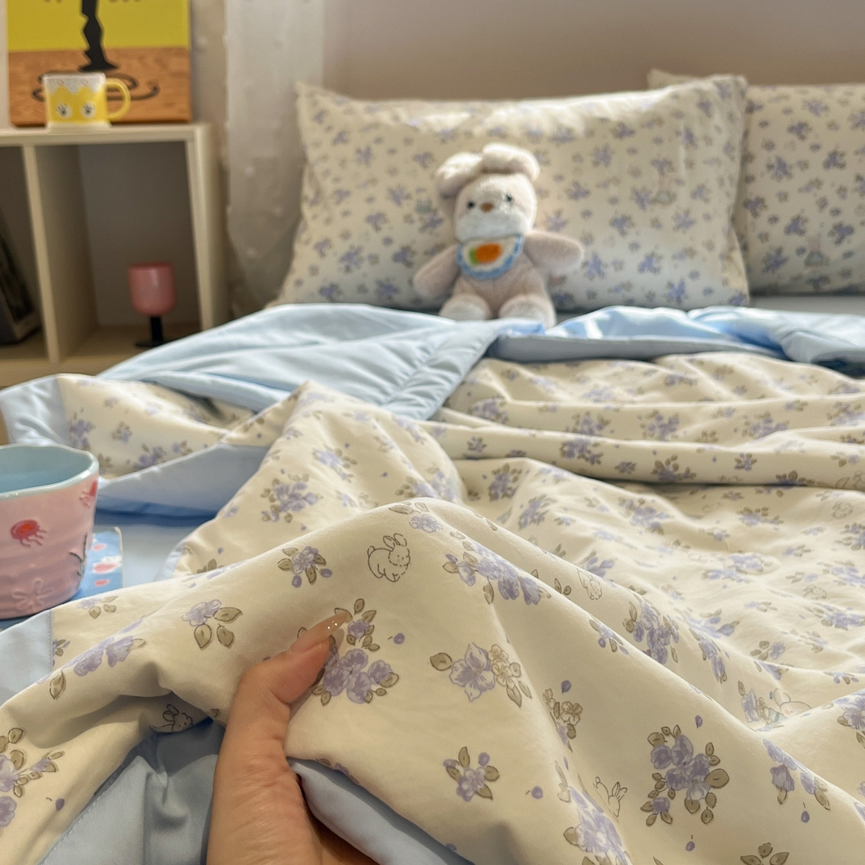 91家纺网 家纺一手货源 找家纺 一加一 2026新款云柔棉印花凉感冰蚕夏被夏凉被空调被四件套 花季