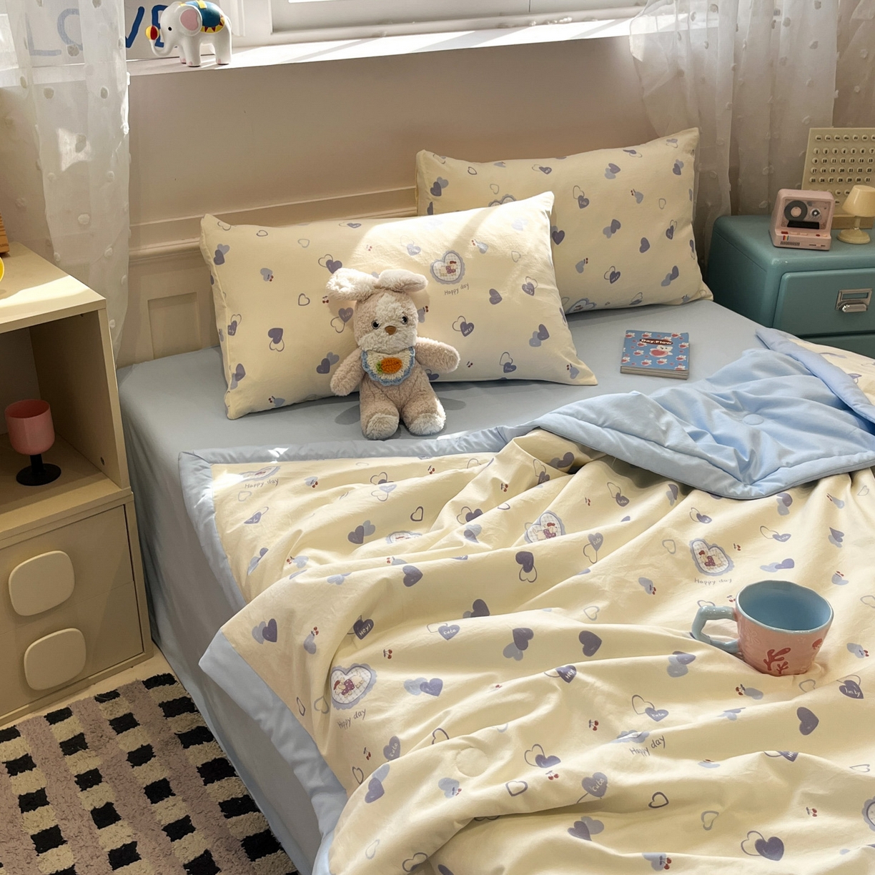 91家纺网 家纺一手货源 找家纺 一加一 2026新款云柔棉印花凉感冰蚕夏被夏凉被空调被四件套 奶油大耳狗