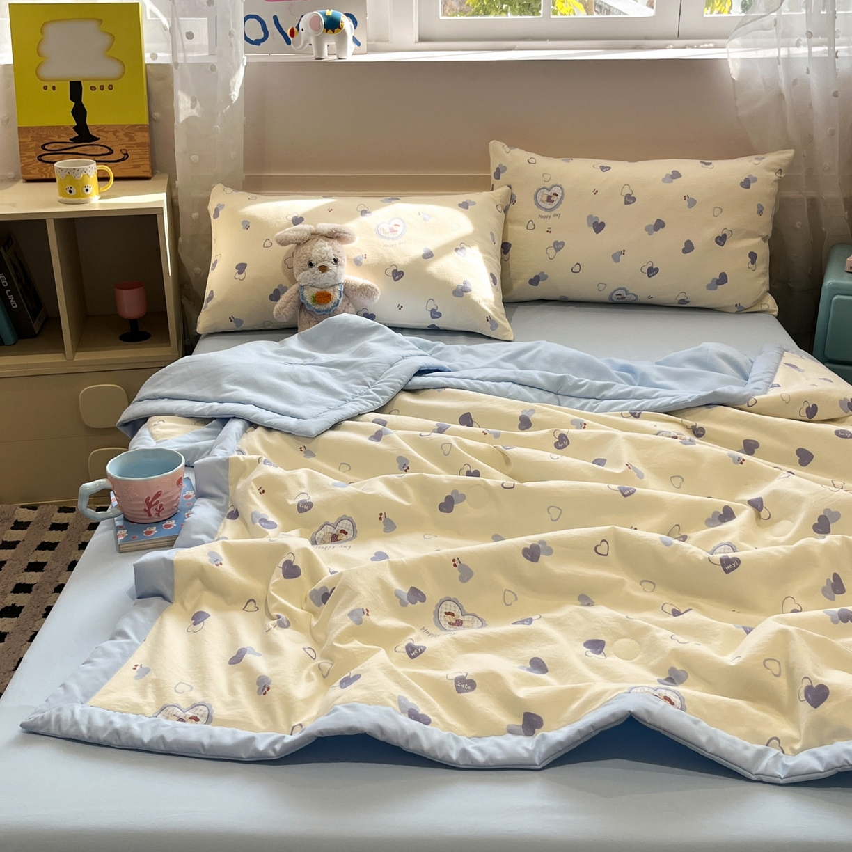 91家纺网 家纺一手货源 找家纺 一加一 2026新款云柔棉印花凉感冰蚕夏被夏凉被空调被四件套 奶油大耳狗