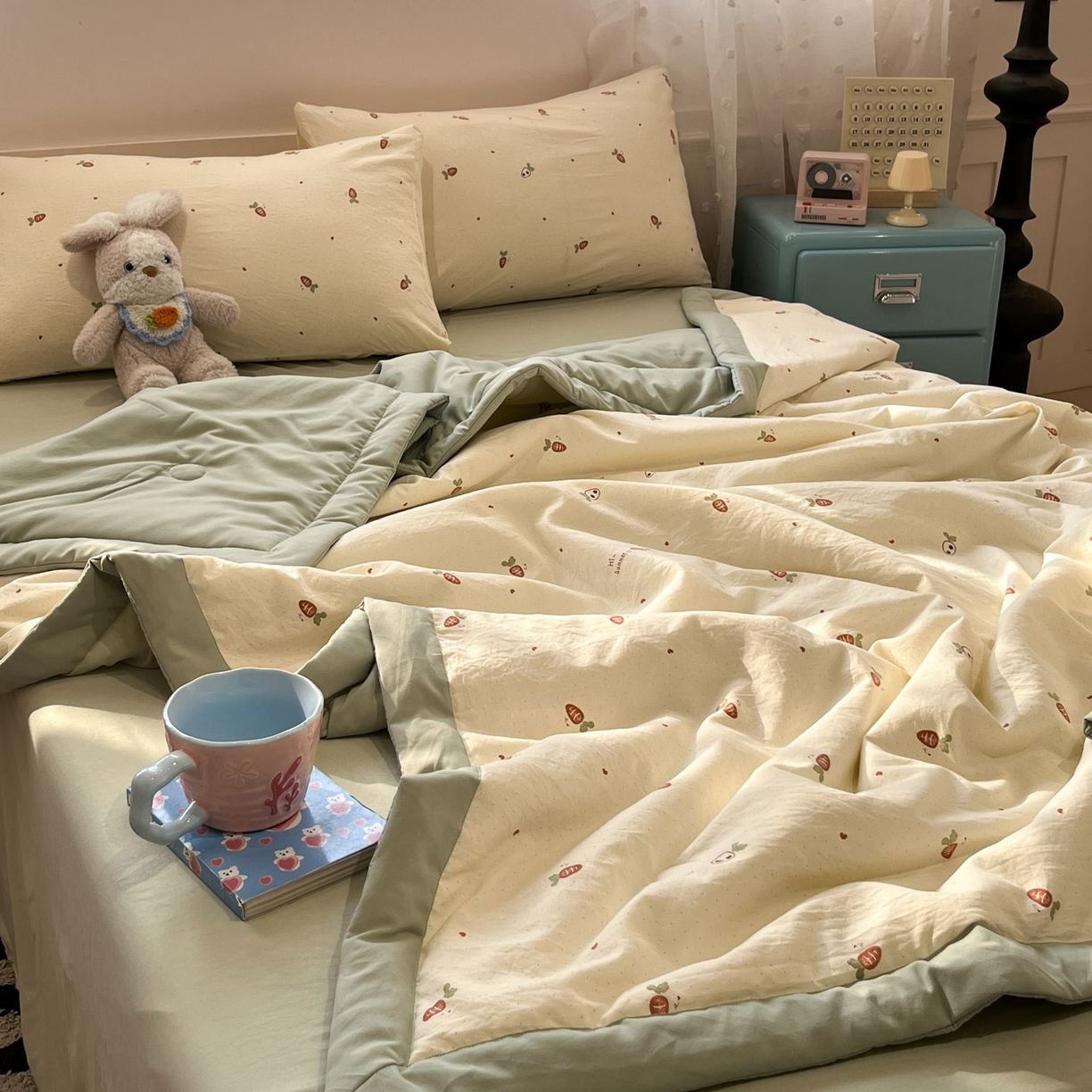 91家纺网 家纺一手货源 找家纺 一加一 2026新款云柔棉印花凉感冰蚕夏被夏凉被空调被四件套 浅夏