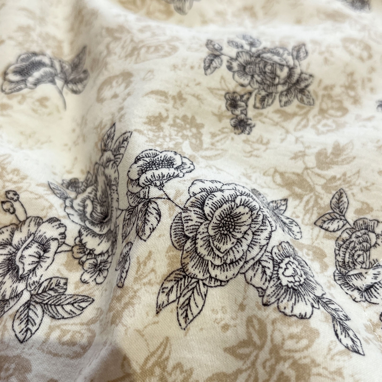 91家纺网 家纺一手货源 找家纺 一加一 2026新款云柔棉印花凉感冰蚕夏被夏凉被空调被四件套 温柔花香