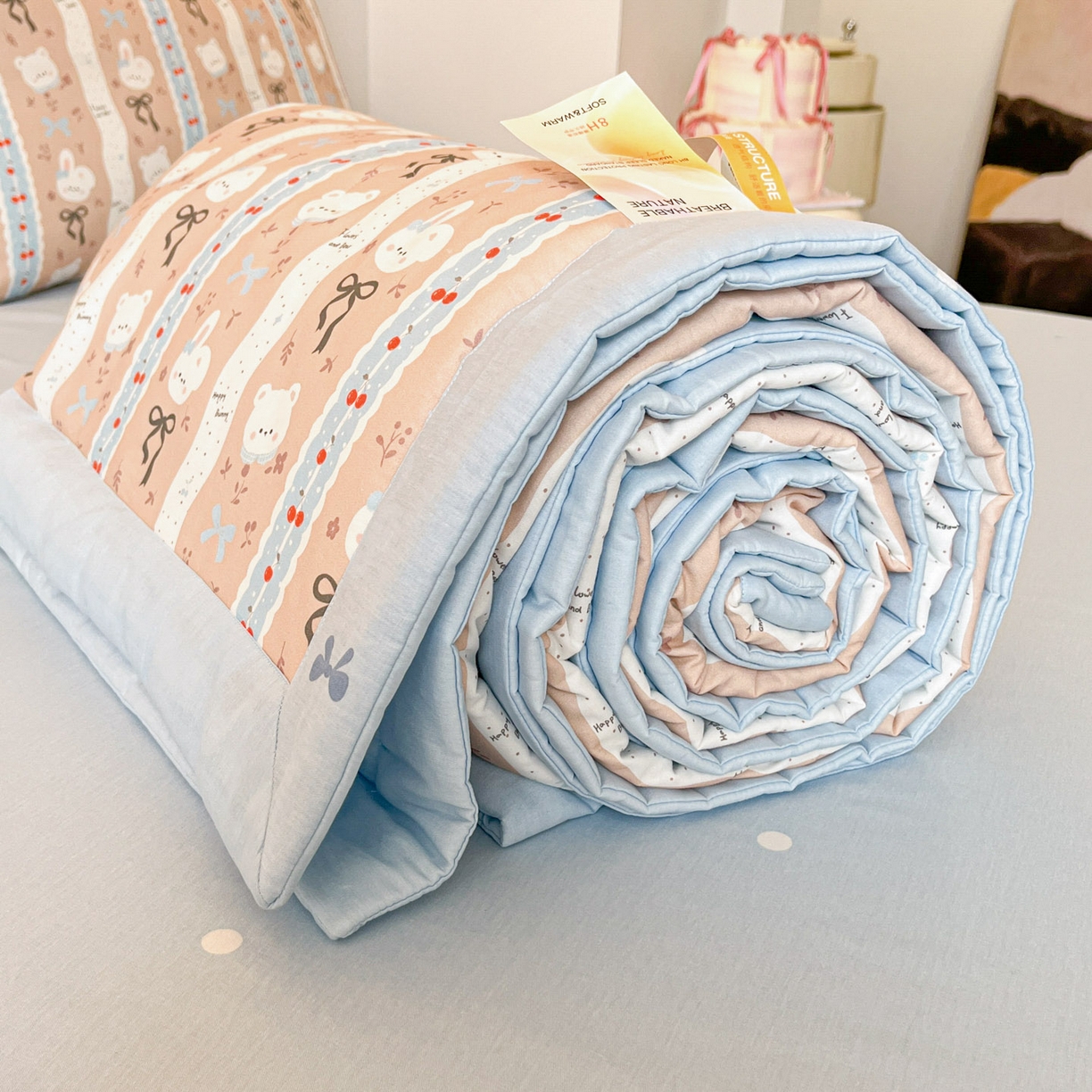 91家纺网 家纺一手货源 找家纺 一加一 2026新款全棉新疆棉花夏被夏凉被空调被四件套-棉语清夏 风铃小兔