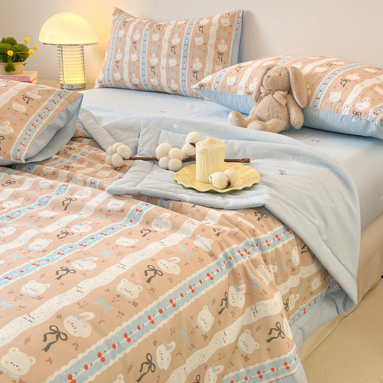 91家纺网 家纺一手货源 找家纺 一加一 2026新款全棉新疆棉花夏被夏凉被空调被四件套-棉语清夏 风铃小兔