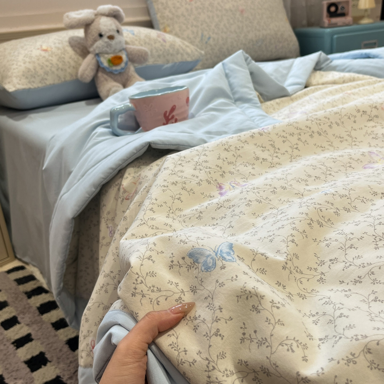 91家纺网 家纺一手货源 找家纺 一加一 2026新款云柔棉印花凉感冰蚕夏被夏凉被空调被四件套 相思