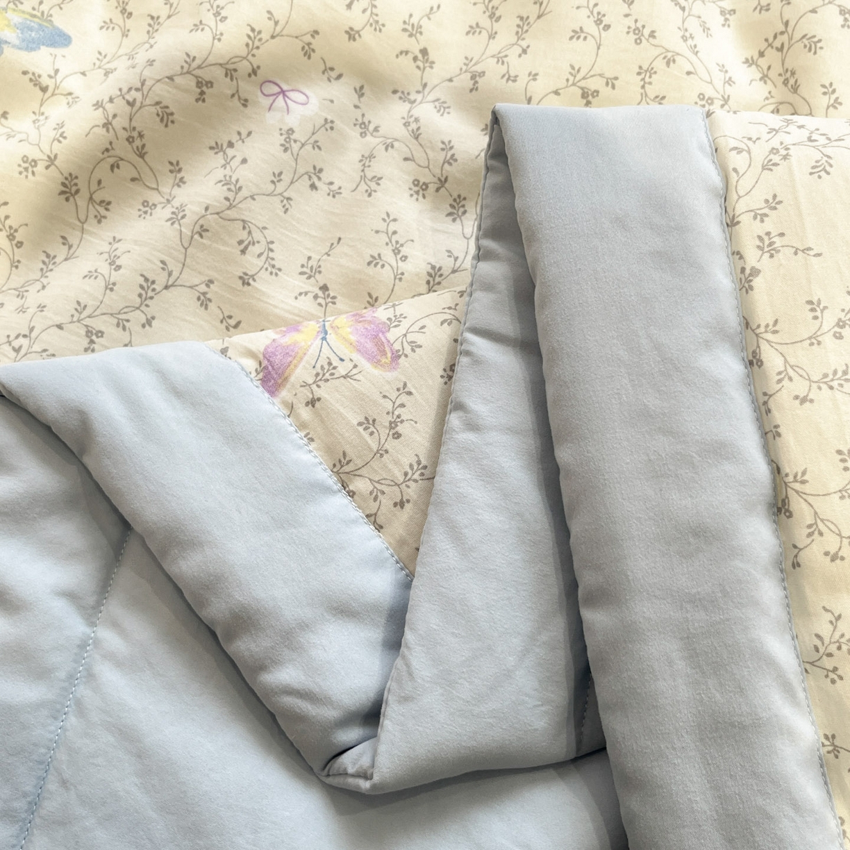 91家纺网 家纺一手货源 找家纺 一加一 2026新款云柔棉印花凉感冰蚕夏被夏凉被空调被四件套 相思