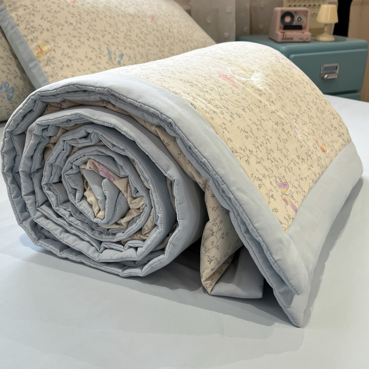 91家纺网 家纺一手货源 找家纺 一加一 2026新款云柔棉印花凉感冰蚕夏被夏凉被空调被四件套 相思