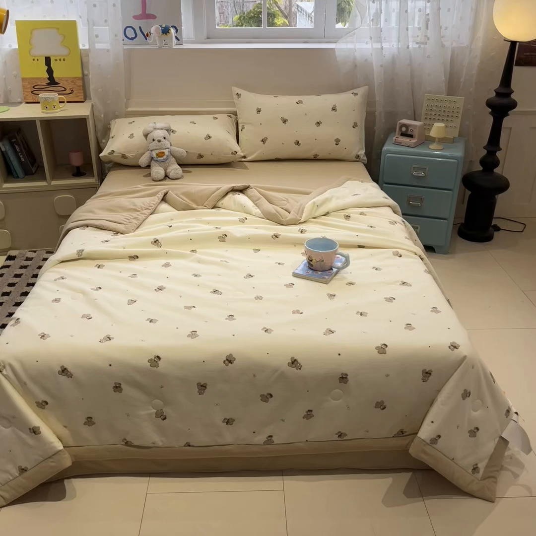 91家纺网 家纺一手货源 找家纺 一加一 2026新款云柔棉印花凉感冰蚕夏被夏凉被空调被四件套 星星熊