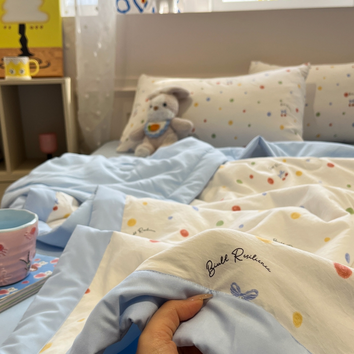 91家纺网 家纺一手货源 找家纺 一加一 2026新款云柔棉印花凉感冰蚕夏被夏凉被空调被四件套 阳光心情