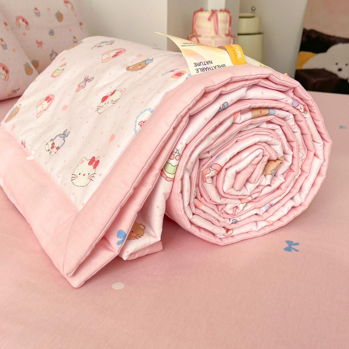 91家纺网 家纺一手货源 找家纺 一加一 2026新款全棉新疆棉花夏被夏凉被空调被四件套-棉语清夏 猫猫乐园