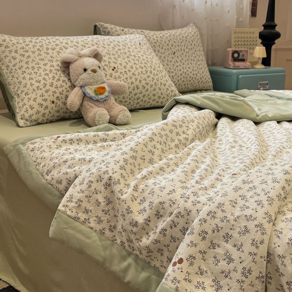 91家纺网 家纺一手货源 找家纺 一加一 2026新款云柔棉印花凉感冰蚕夏被夏凉被空调被四件套 樱桃乐园