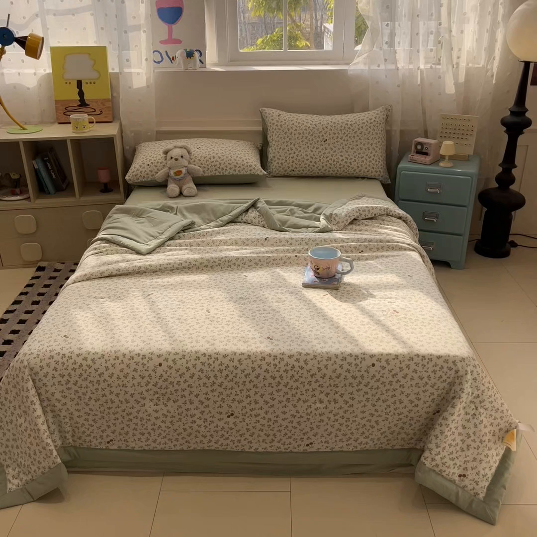 91家纺网 家纺一手货源 找家纺 一加一 2026新款云柔棉印花凉感冰蚕夏被夏凉被空调被四件套 樱桃乐园