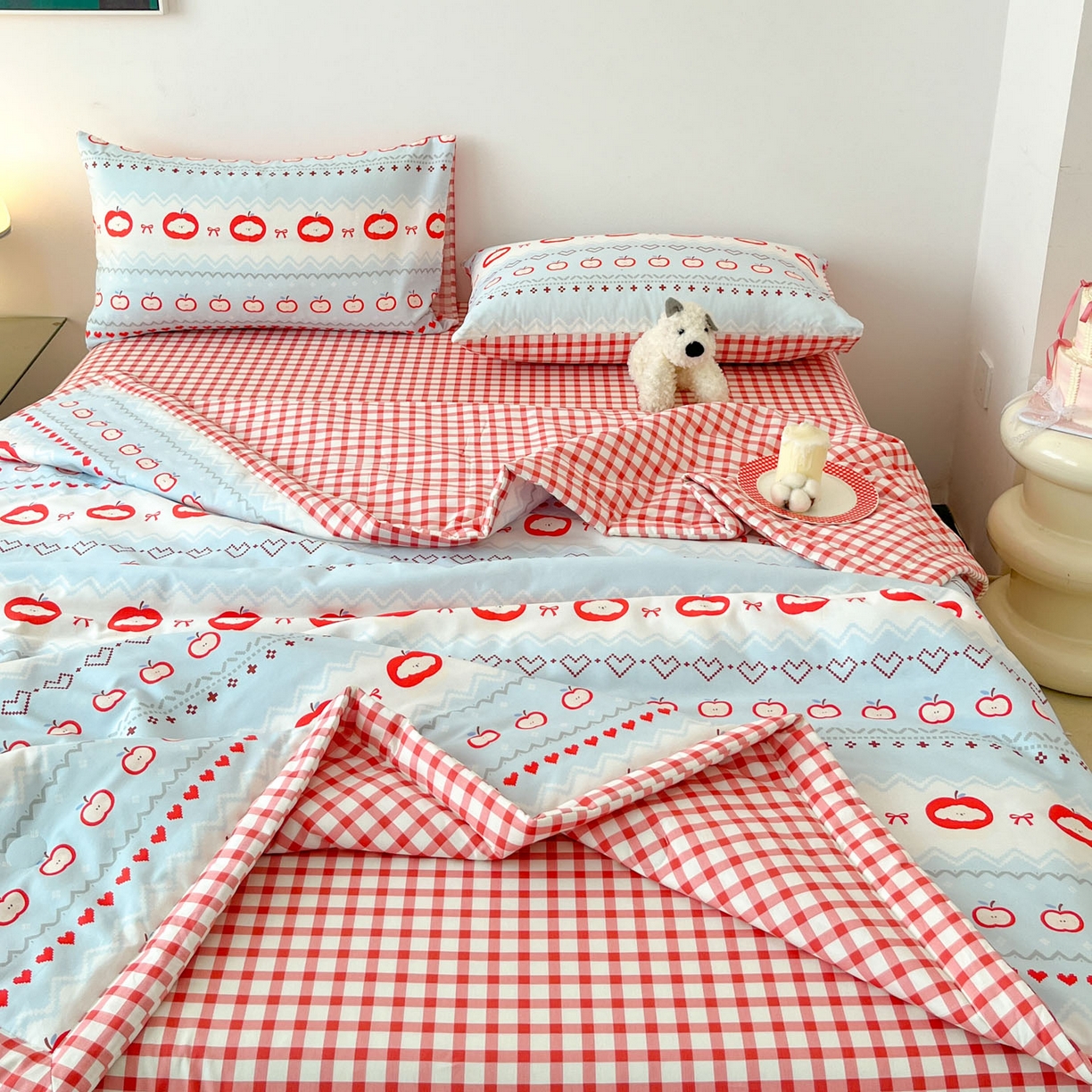 91家纺网 家纺一手货源 找家纺 一加一 2026新款全棉新疆棉花夏被夏凉被空调被四件套-棉语清夏 苹果乐园