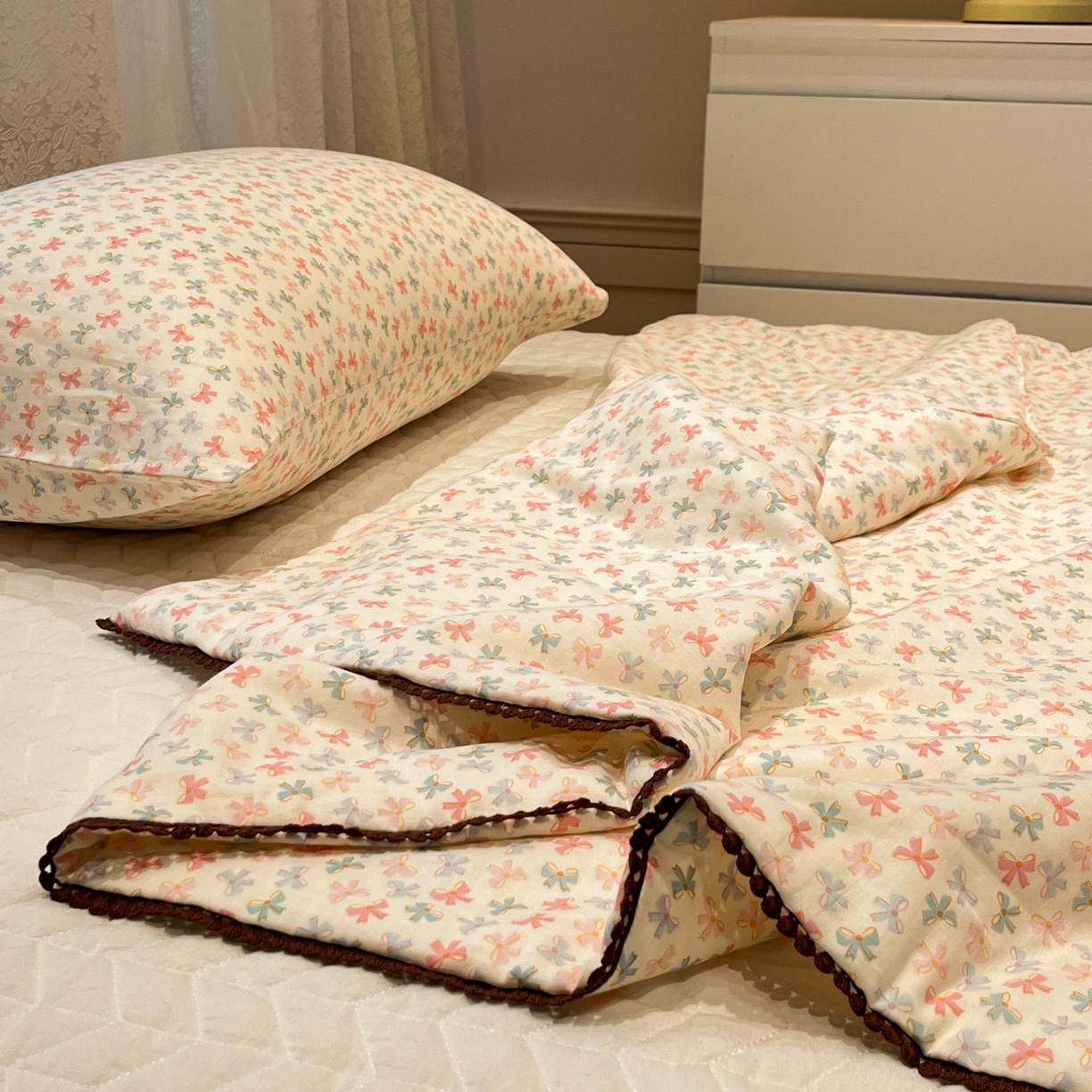 91家纺网 家纺一手货源 找家纺 （总）一加一 2026新款全棉双层纱印花小花边大豆夏被夏凉被空调被-花纱眠夏