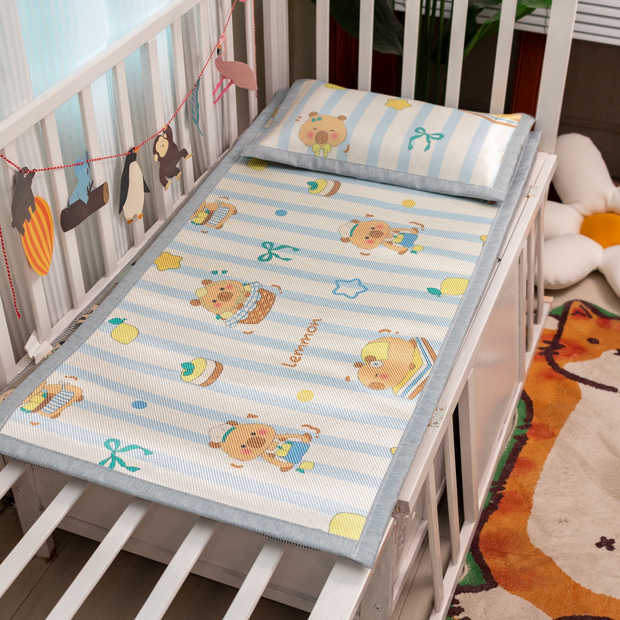 91家纺网 家纺一手货源 找家纺 欣宜家纺 2026新款A类宽边儿童冰藤席 卡皮巴拉【横条】