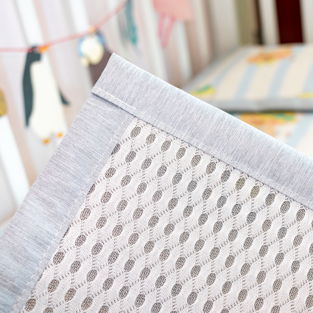 91家纺网 家纺一手货源 找家纺 欣宜家纺 2026新款A类宽边儿童冰藤席 卡皮巴拉【竖条纹】