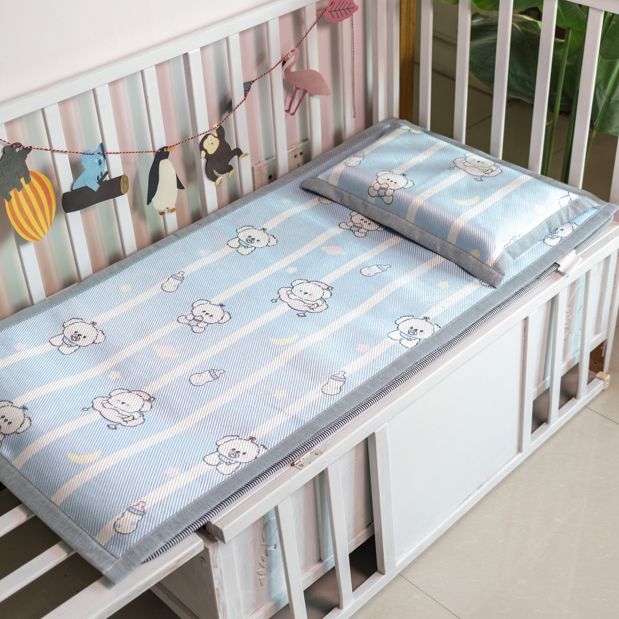 91家纺网 家纺一手货源 找家纺 欣宜家纺 2026新款A类宽边儿童冰藤席 小奶瓶