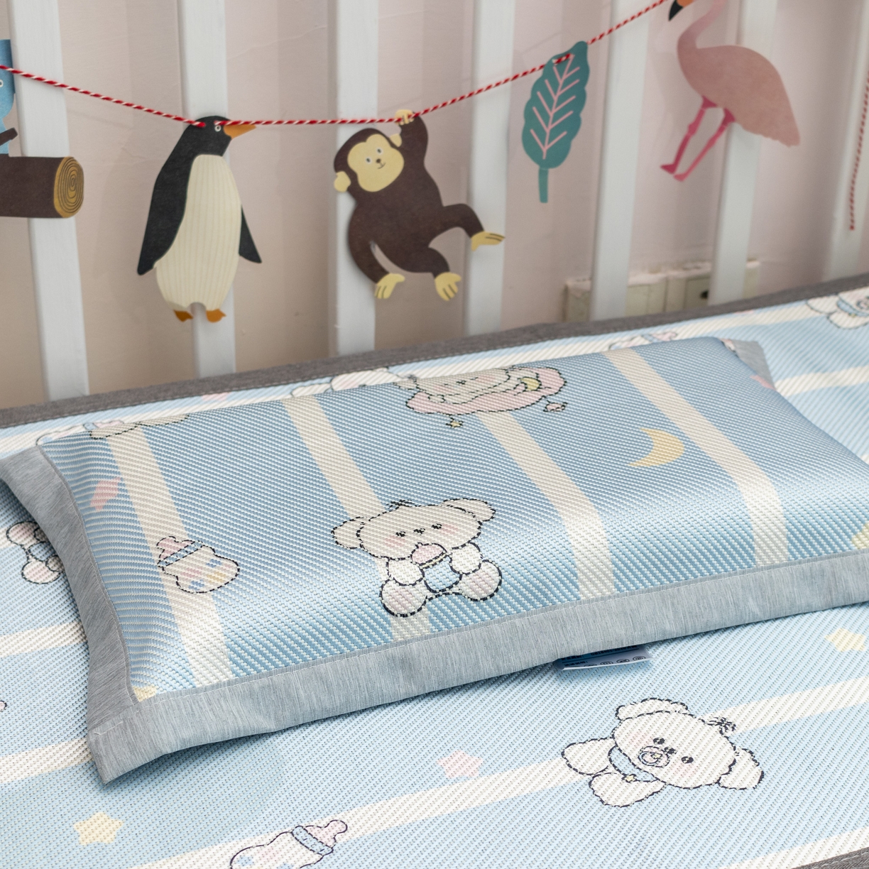 91家纺网 家纺一手货源 找家纺 欣宜家纺 2026新款A类宽边儿童冰藤席 小奶瓶