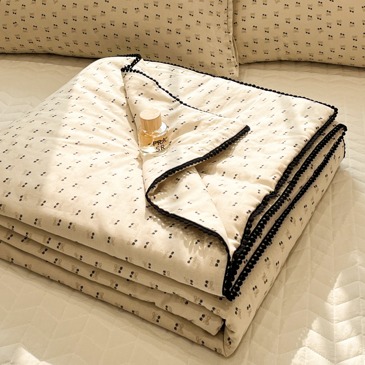 91家纺网 家纺一手货源 找家纺 （总）一加一 2026新款全棉双层纱印花小花边大豆夏被夏凉被空调被-花纱眠夏