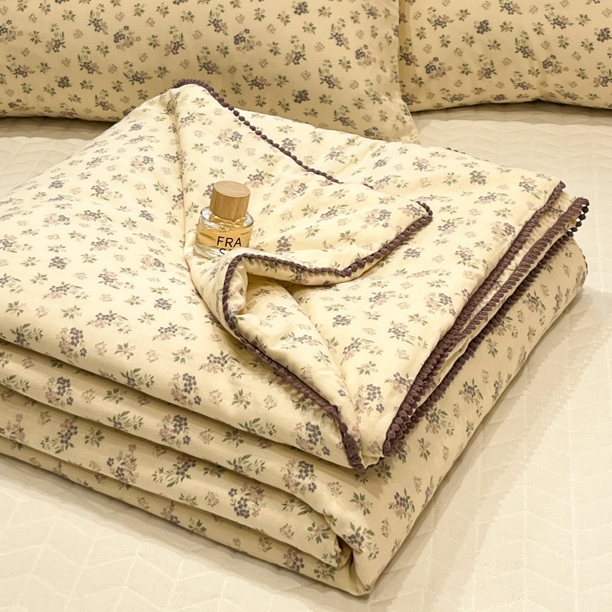 91家纺网 家纺一手货源 找家纺 （总）一加一 2026新款全棉双层纱印花小花边大豆夏被夏凉被空调被-花纱眠夏