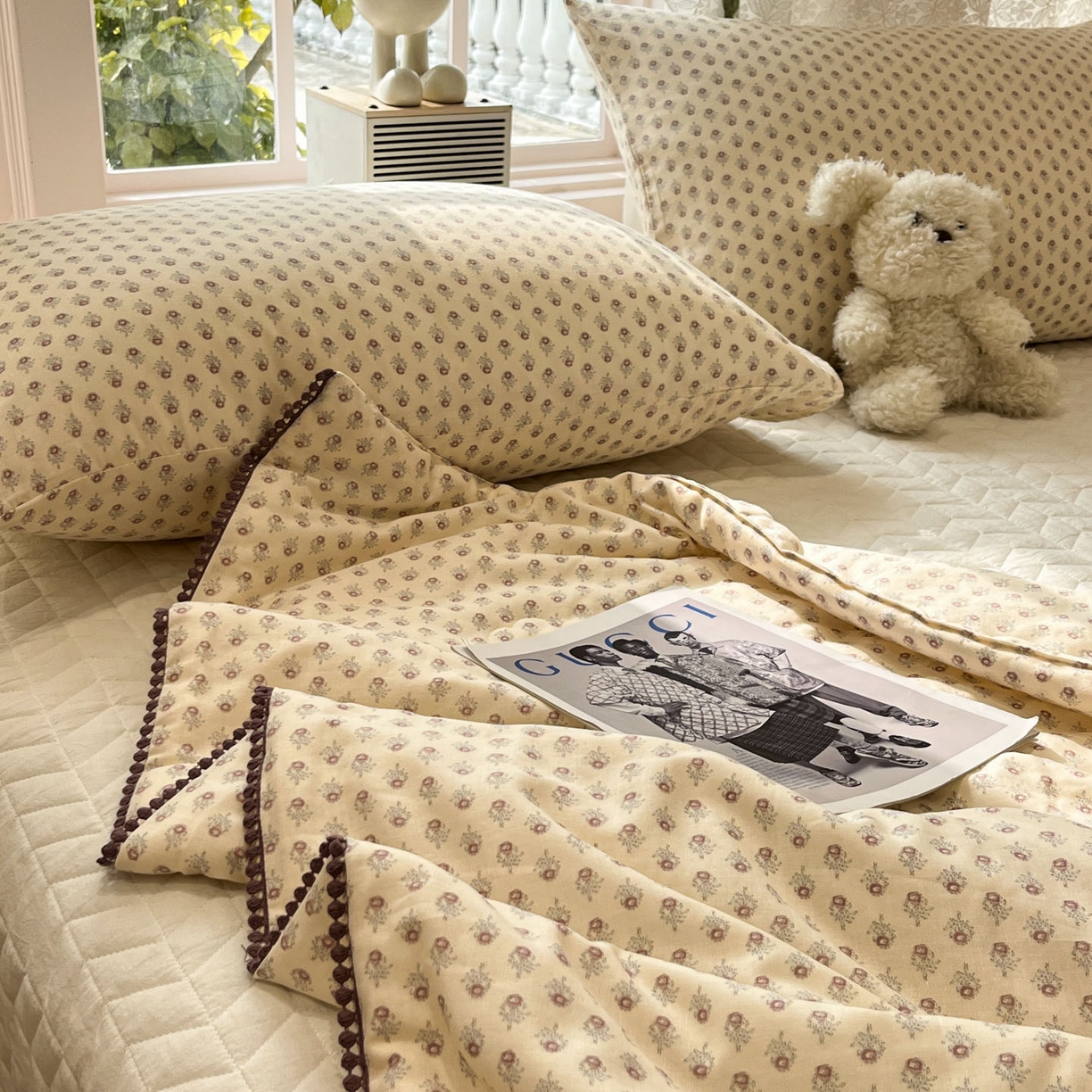 91家纺网 家纺一手货源 找家纺 一加一 2026新款全棉双层纱印花小花边大豆夏被夏凉被空调被-花纱眠夏 花影