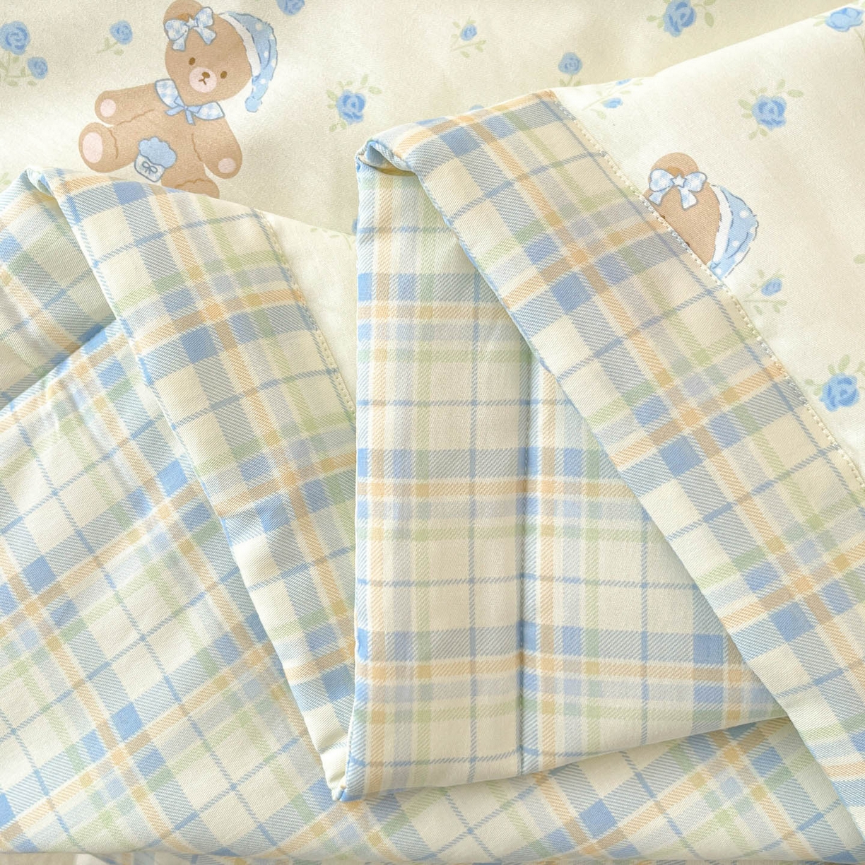 91家纺网 家纺一手货源 找家纺 一加一 2026新款全棉新疆棉花夏被夏凉被空调被四件套-棉语清夏 熊兔伙伴