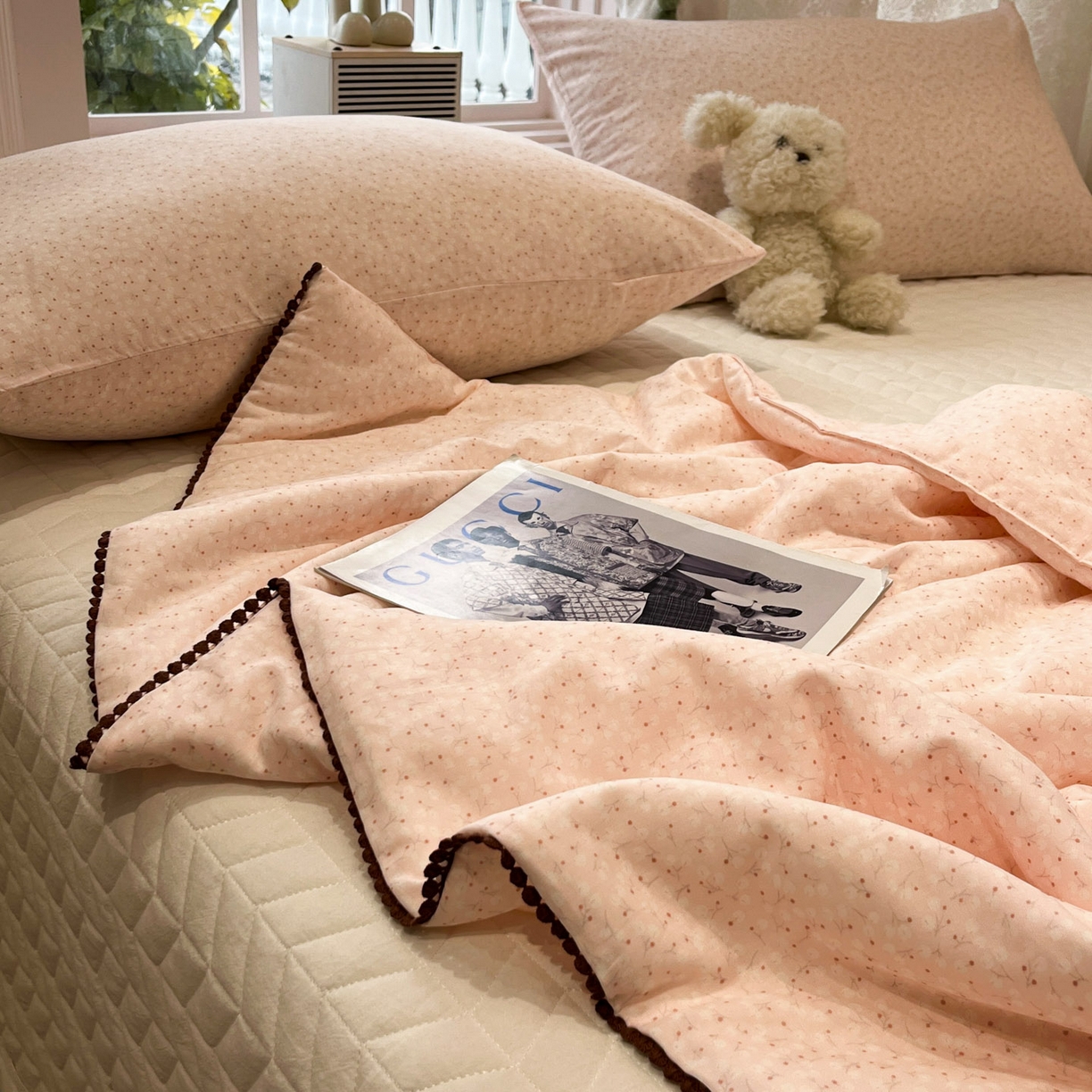 91家纺网 家纺一手货源 找家纺 一加一 2026新款全棉双层纱印花小花边大豆夏被夏凉被空调被-花纱眠夏 岚花绪