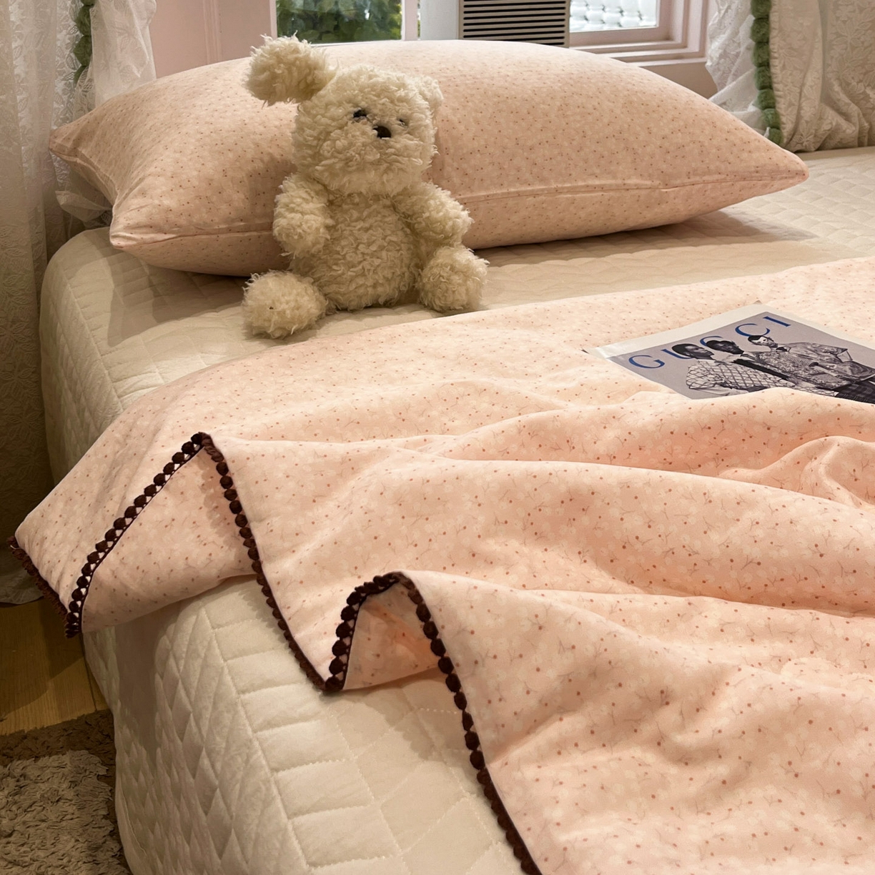 91家纺网 家纺一手货源 找家纺 一加一 2026新款全棉双层纱印花小花边大豆夏被夏凉被空调被-花纱眠夏 岚花绪