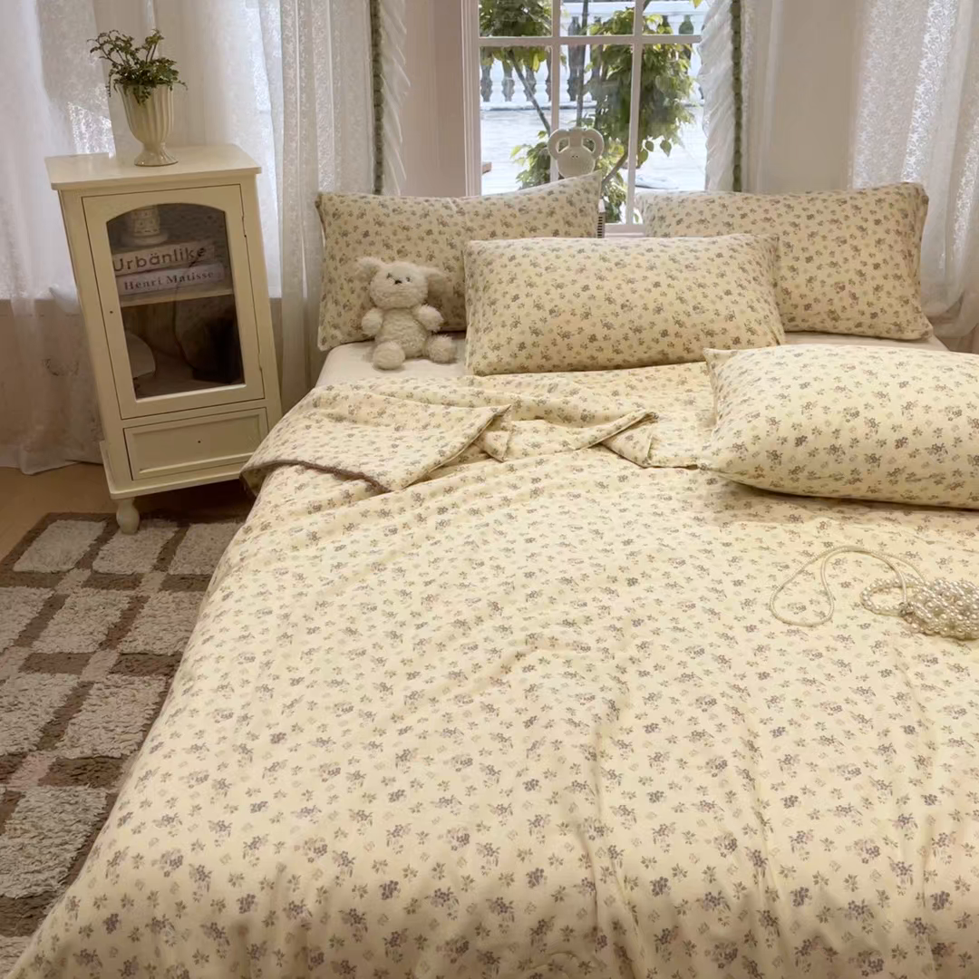 91家纺网 家纺一手货源 找家纺 一加一 2026新款全棉双层纱印花小花边大豆夏被夏凉被空调被-花纱眠夏 山花轻