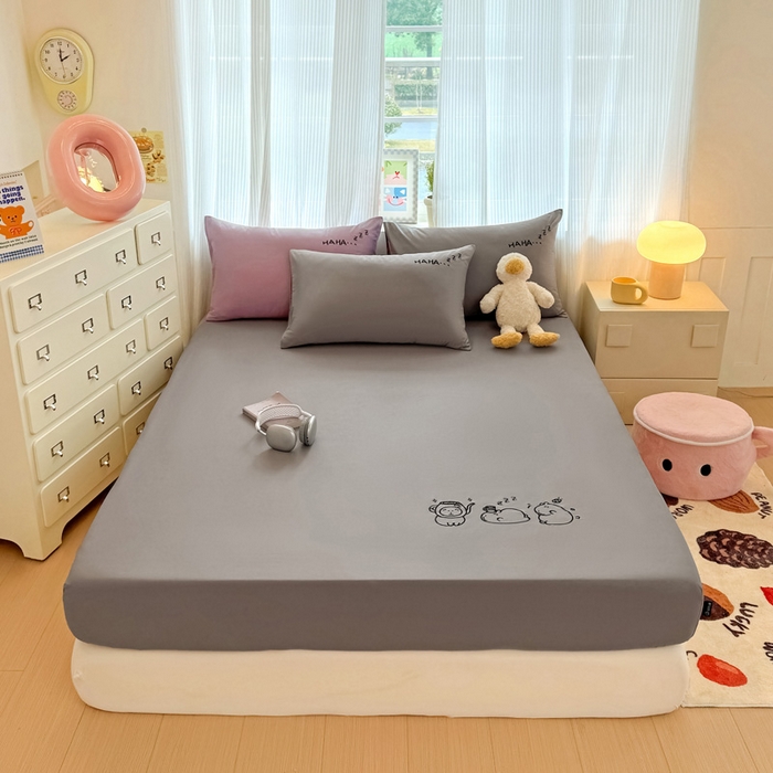 91家纺网 家纺一手货源 找家纺 布柔 2026新款床笠100%全棉纯棉13070绣花床笠(围高+30cm)-晚安 晚安床笠灰