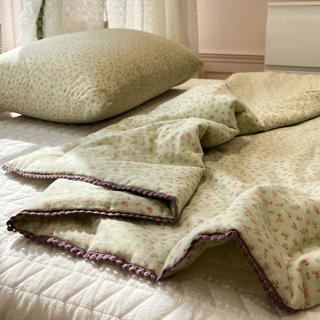 91家纺网 家纺一手货源 找家纺 一加一 2026新款全棉双层纱印花小花边大豆夏被夏凉被空调被-花纱眠夏 樱桃派