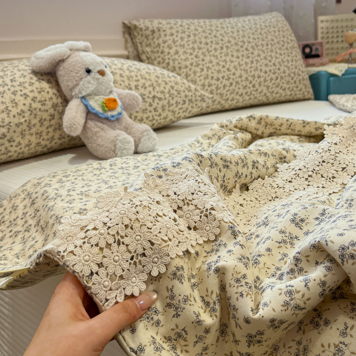 91家纺网 家纺一手货源 找家纺 一加一 2026新款纯棉双层纱花边蚕丝润肤夏被夏凉被空调被-棉边夏序 温锦织