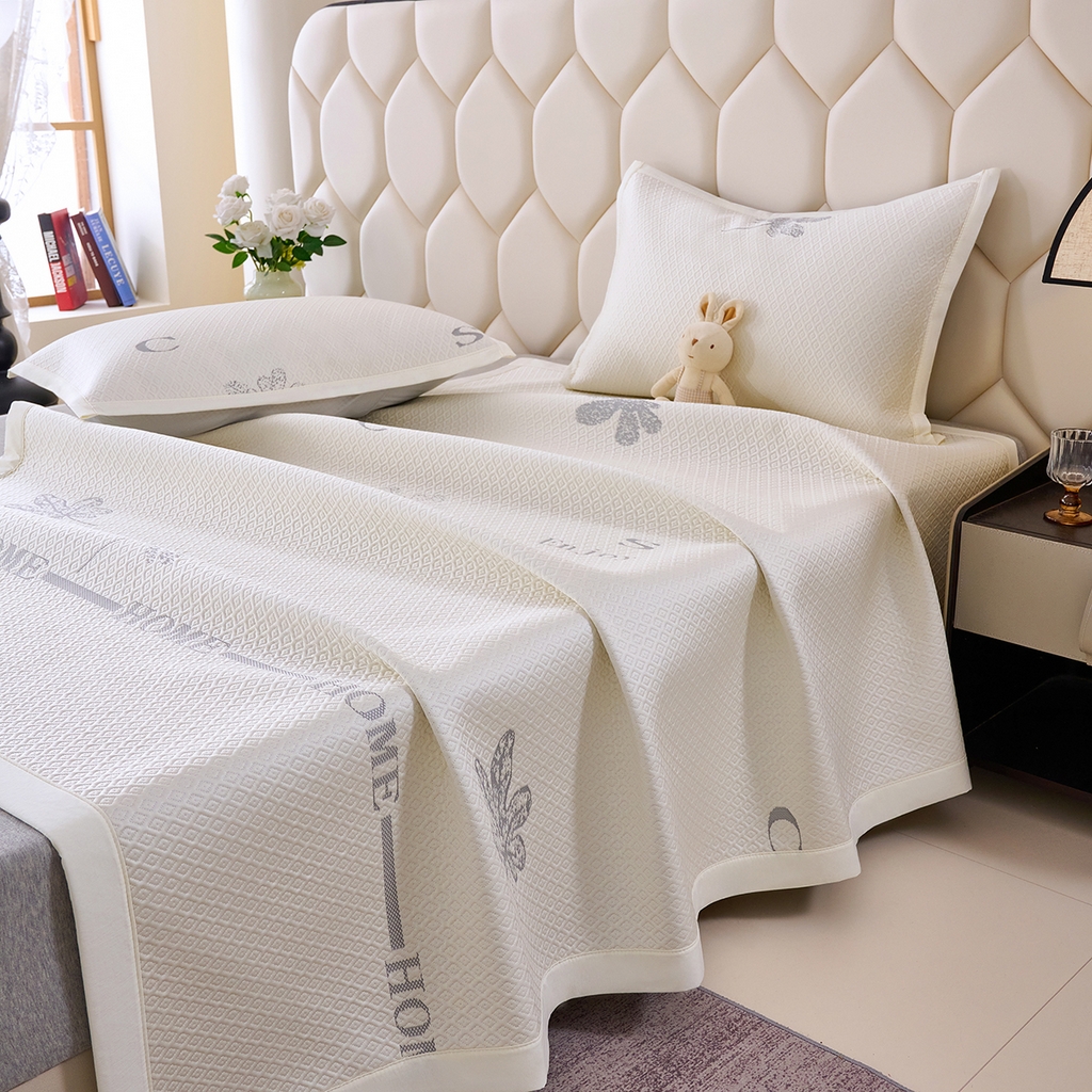 91家纺网 家纺一手货源 找家纺 青雅席业 2026新款A类凉感豆豆席凉席席子-平铺款 平铺款-落叶-米黄