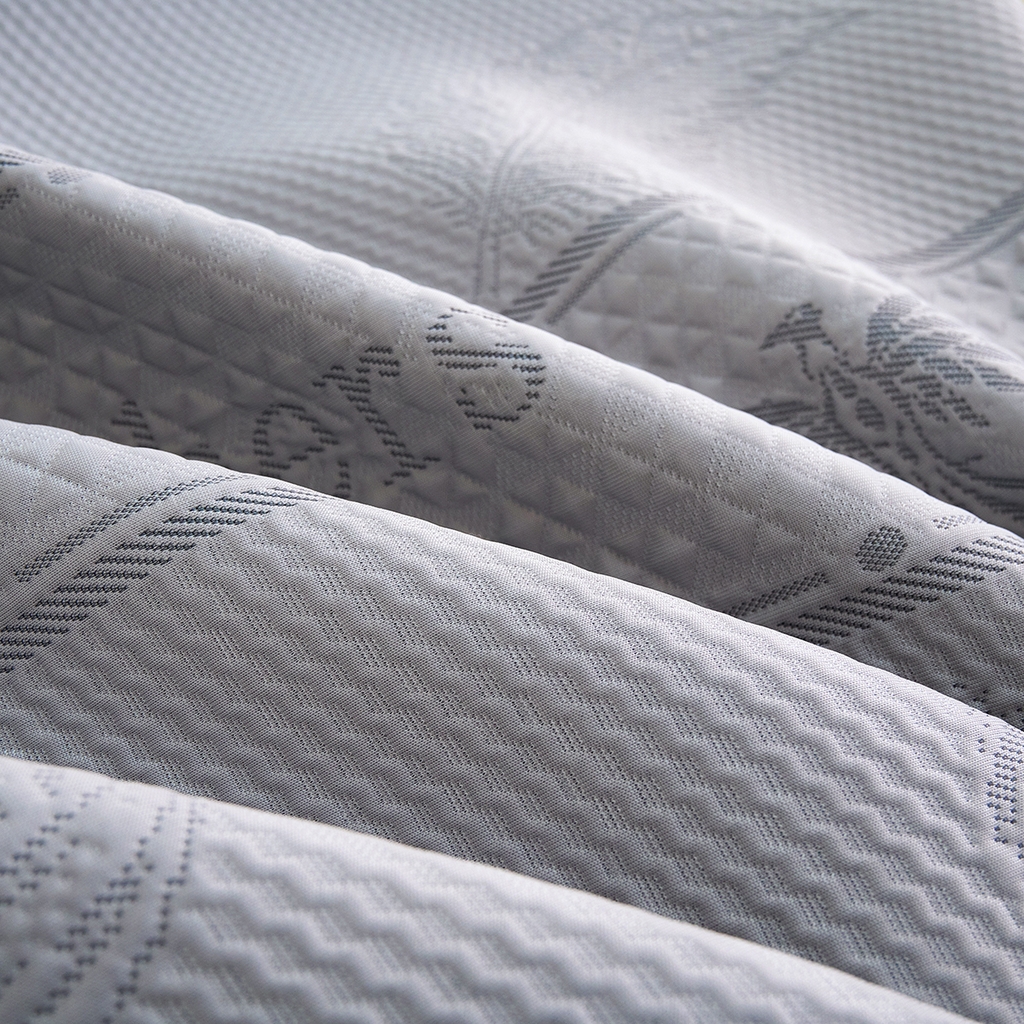 91家纺网 家纺一手货源 找家纺 青雅席业 2026新款A类凉感豆豆席凉席席子-平铺款 平铺款-绚丽羽毛-灰