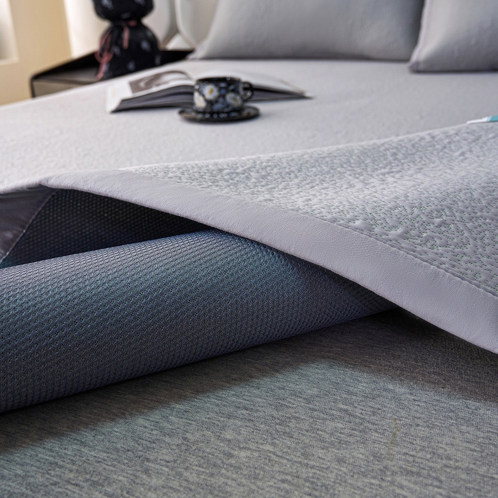 91家纺网 家纺一手货源 找家纺 青雅席业 2026新款A类凉感豆豆席凉席席子-平铺款 平铺款-熊猫抱竹-灰