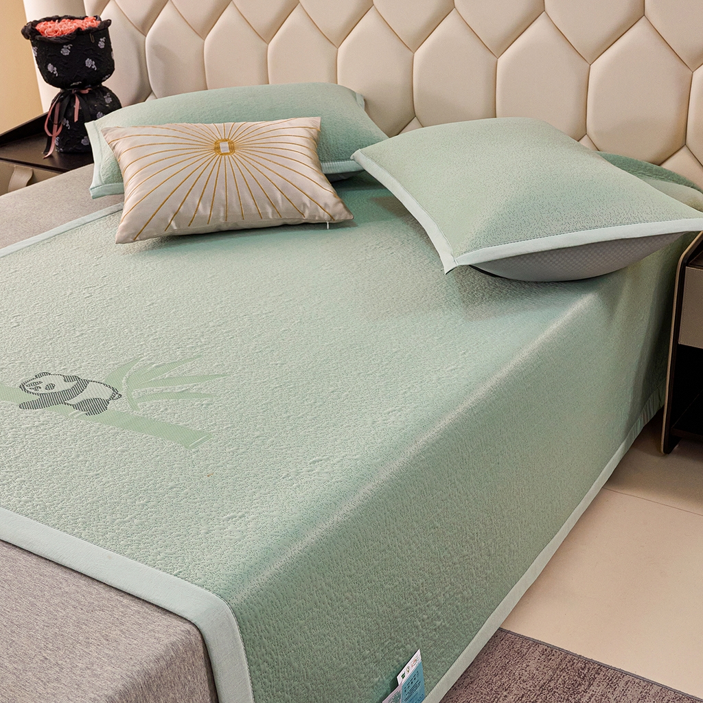 91家纺网 家纺一手货源 找家纺 青雅席业 2026新款A类凉感豆豆席凉席席子-平铺款 平铺款-熊猫抱竹-绿